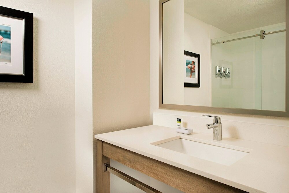 Фото Four Points by Sheraton Jacksonville Beachfront