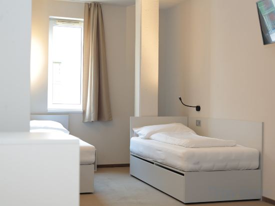 Фото Maverick Urban Lodge