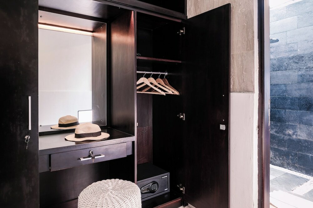 Фото Chandi Hotel