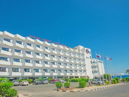 Внешний вид отеля Silver Sands Beach Hotel в Паралимни, фото 4