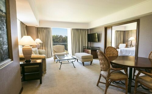 Гостиница Sheraton Pilar Hotel and Convention Center в Пиларе
