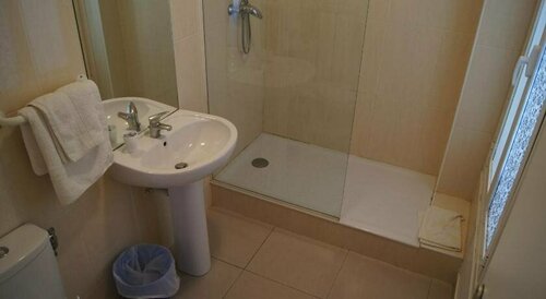 Гостиница Hôtel Moderne в Альфорвилле