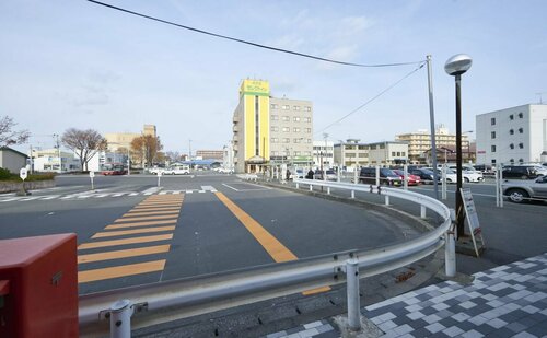 Гостиница Hotel Livemax 本八戸駅前 в Хатинохе