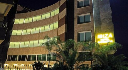 Гостиница Ibiza hotel в Джунии