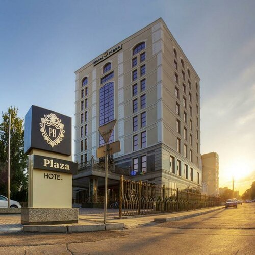 Гостиница The Plaza Hotel Bishkek в Бишкеке
