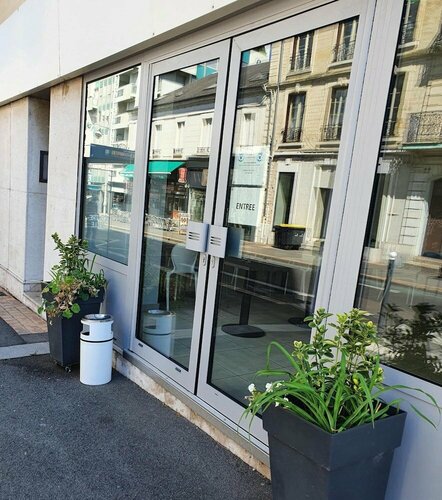 Гостиница Brit Hotel Confort Nevers Centre Gare в Невере