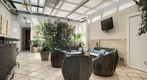 Гостиница Residence Chryseis в Каннах