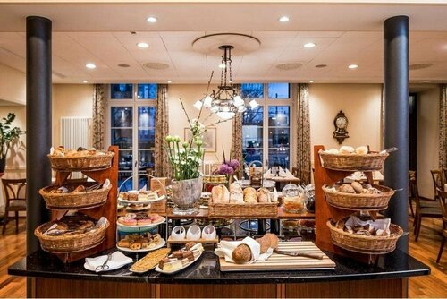 Гостиница Hotel Schweizerhof Basel в Базеле