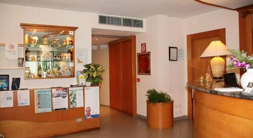 Гостиница Hotel Helios в Диано-Марине