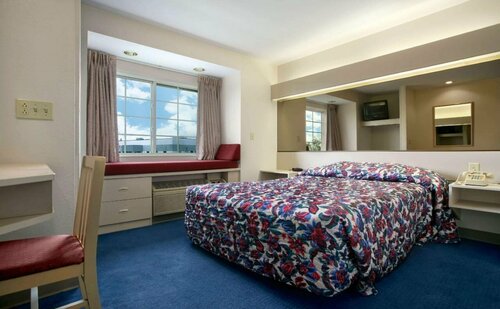 Гостиница Microtel Inn by Wyndham Champaign в Шампейне