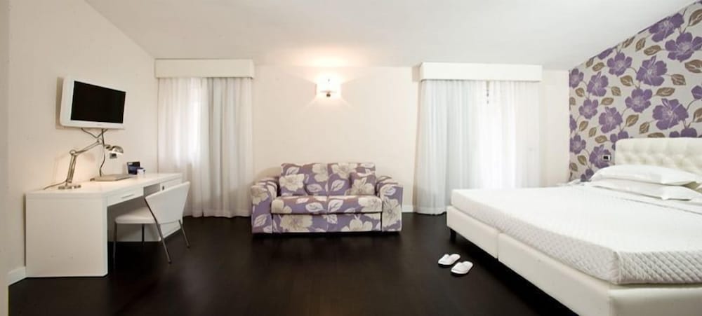 Фото Hotel Bruman Caserta
