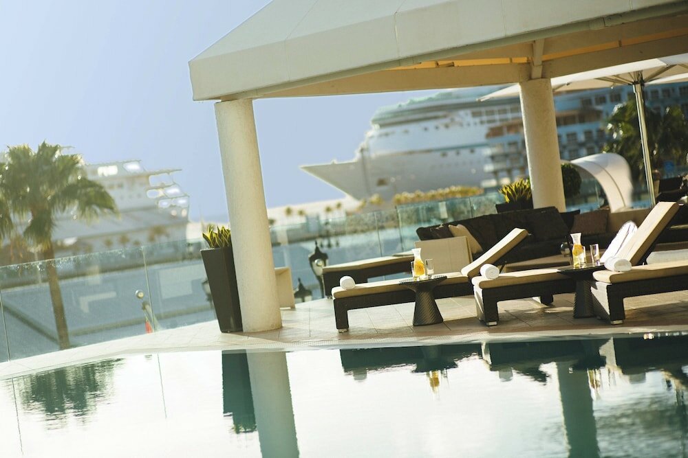 Фото Renaissance Wind Creek Aruba Resort