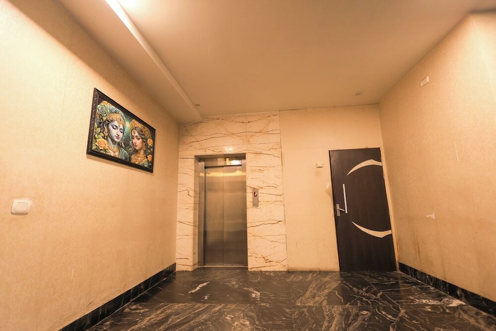 Фото Hotel Krishnam
