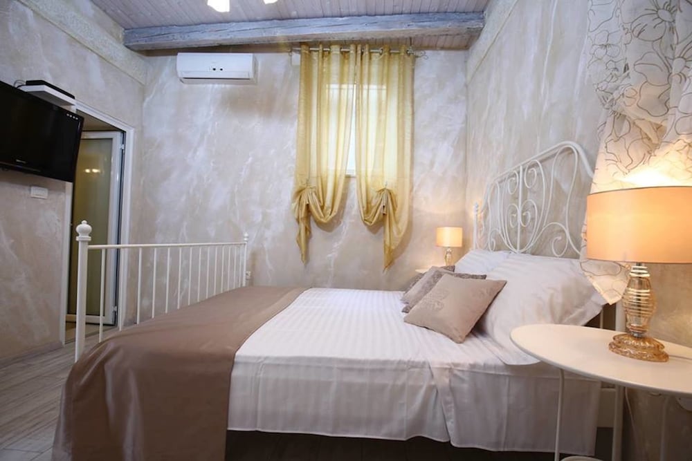 Фото Luxury Lidija Rooms