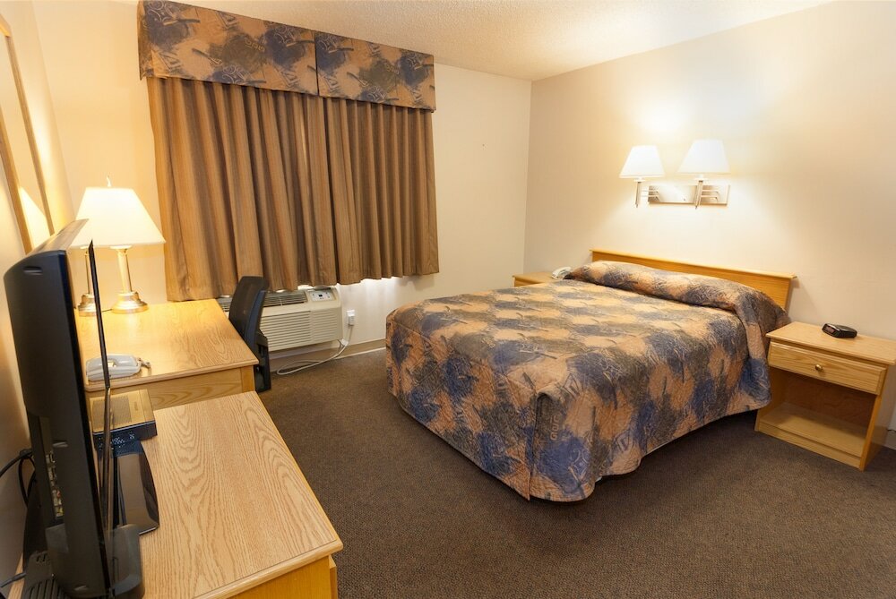 Фото BCMInns Drayton Valley