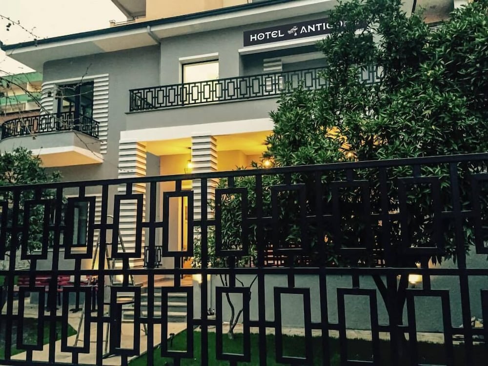 Фото Hotel Antigone
