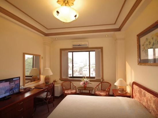 Фото The Spring Hotel