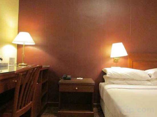 Фото Oxford Hotel