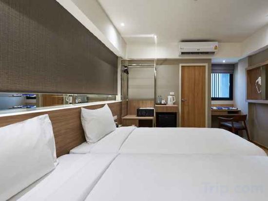 Фото Almas Hotel Bangkok