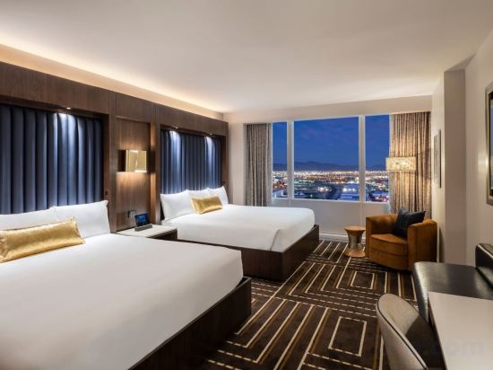 Фото Circa Resort & Casino