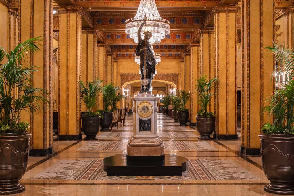 Фото The Roosevelt New Orleans, A Waldorf Astoria Hotel