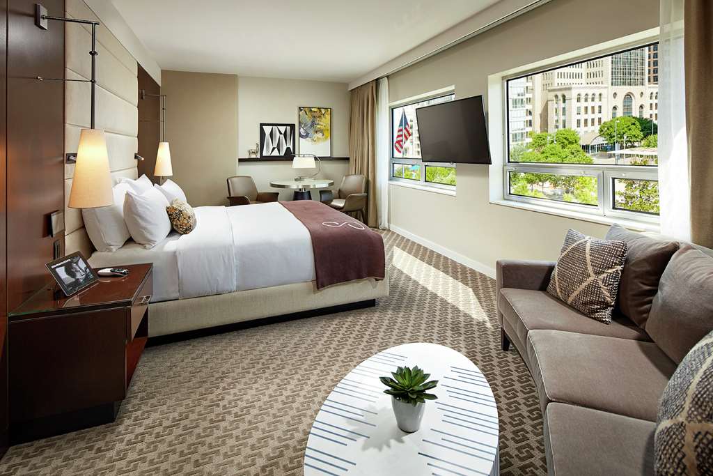 Фото The Statler Dallas Curio Collection by Hilton