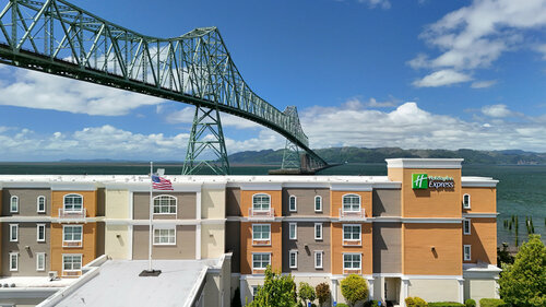 Гостиница Holiday Inn Express And Suites Astoria, an Ihg Hotel в Астории