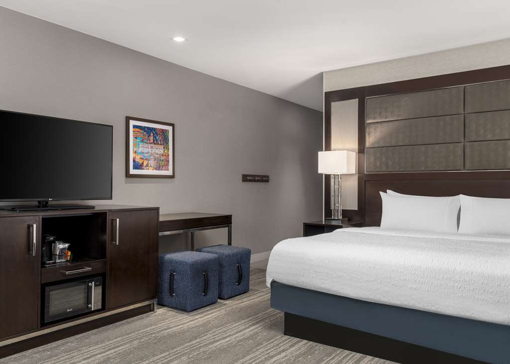 Фото Hampton Inn & Suites Worcester