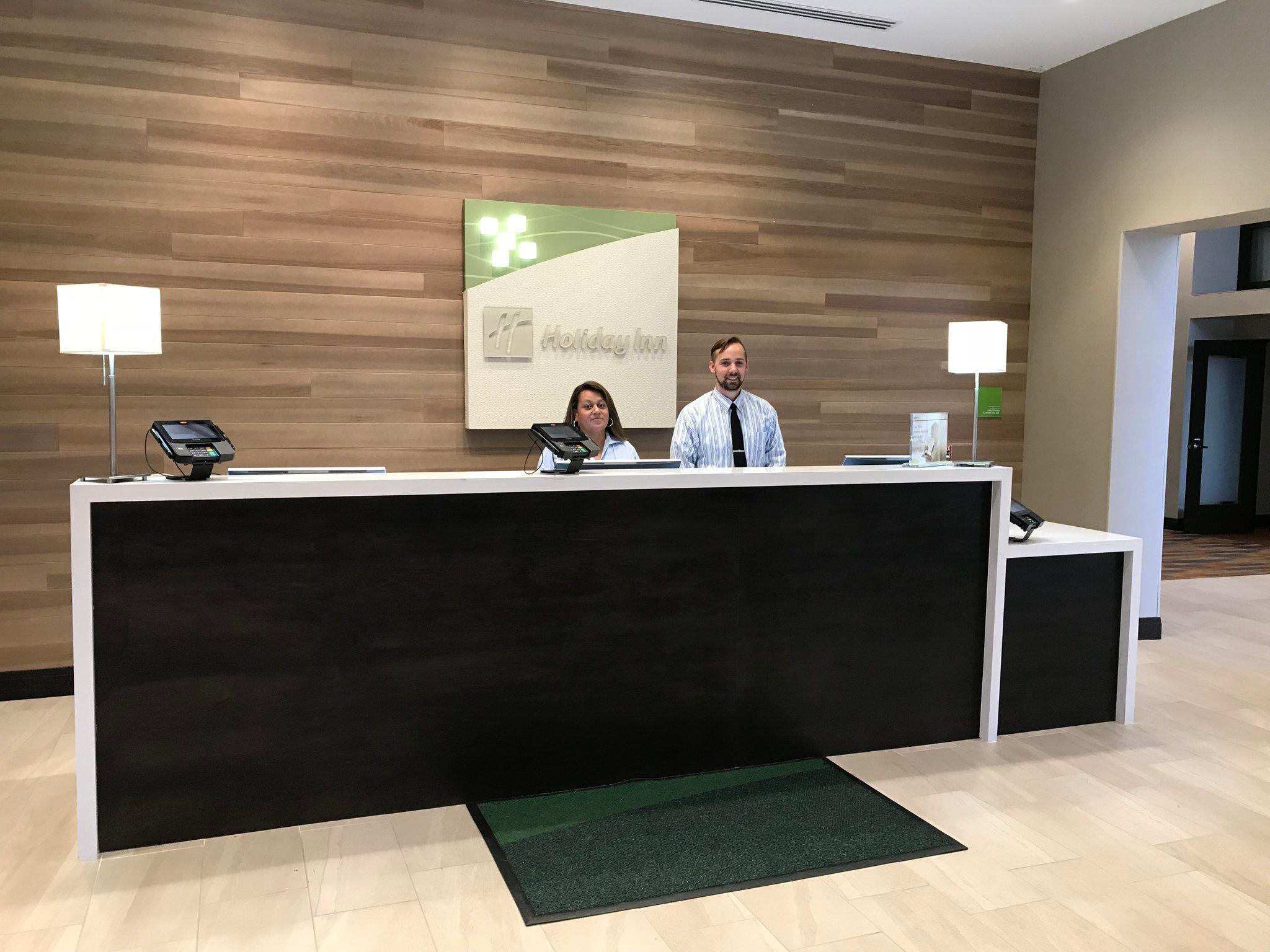 Фото Holiday Inn & Suites Chicago-Carol Stream