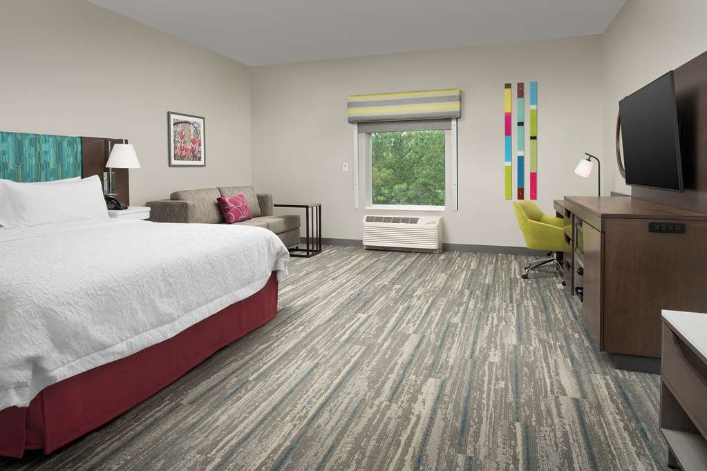 Фото Hampton Inn & Suites Charlotte Airport Lake Pointe