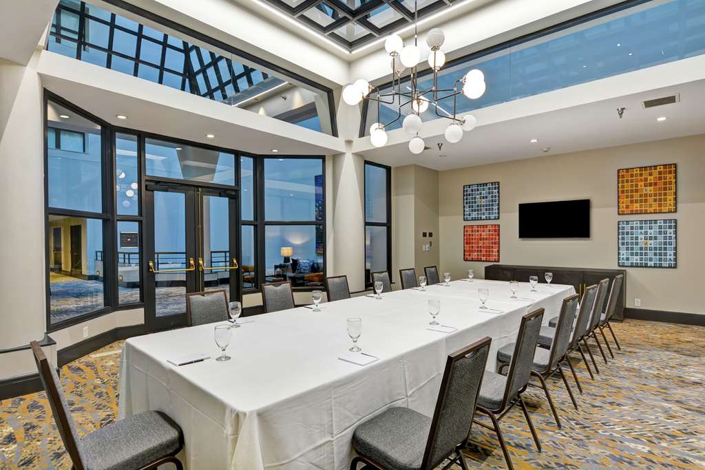 Фото The Cincinnatian Hotel Curio Collection by Hilton