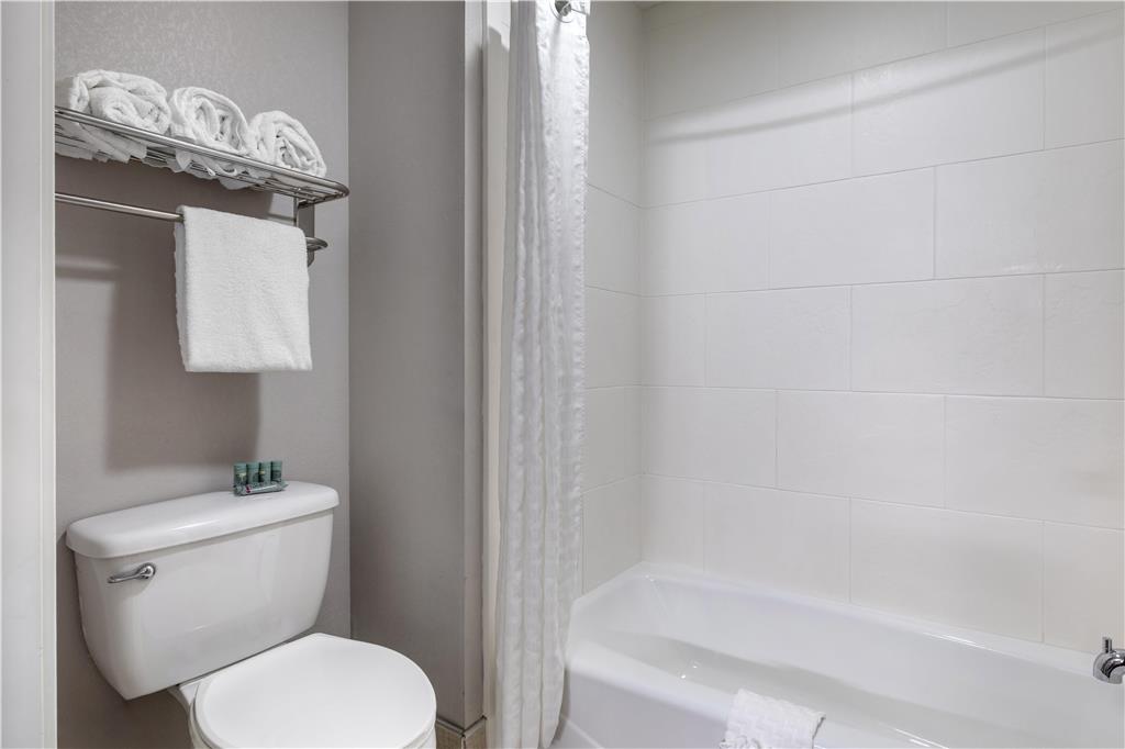 Фото Best Western Limestone Inn & Suites