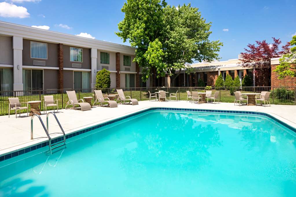 Фото DoubleTree by Hilton Ann Arbor North