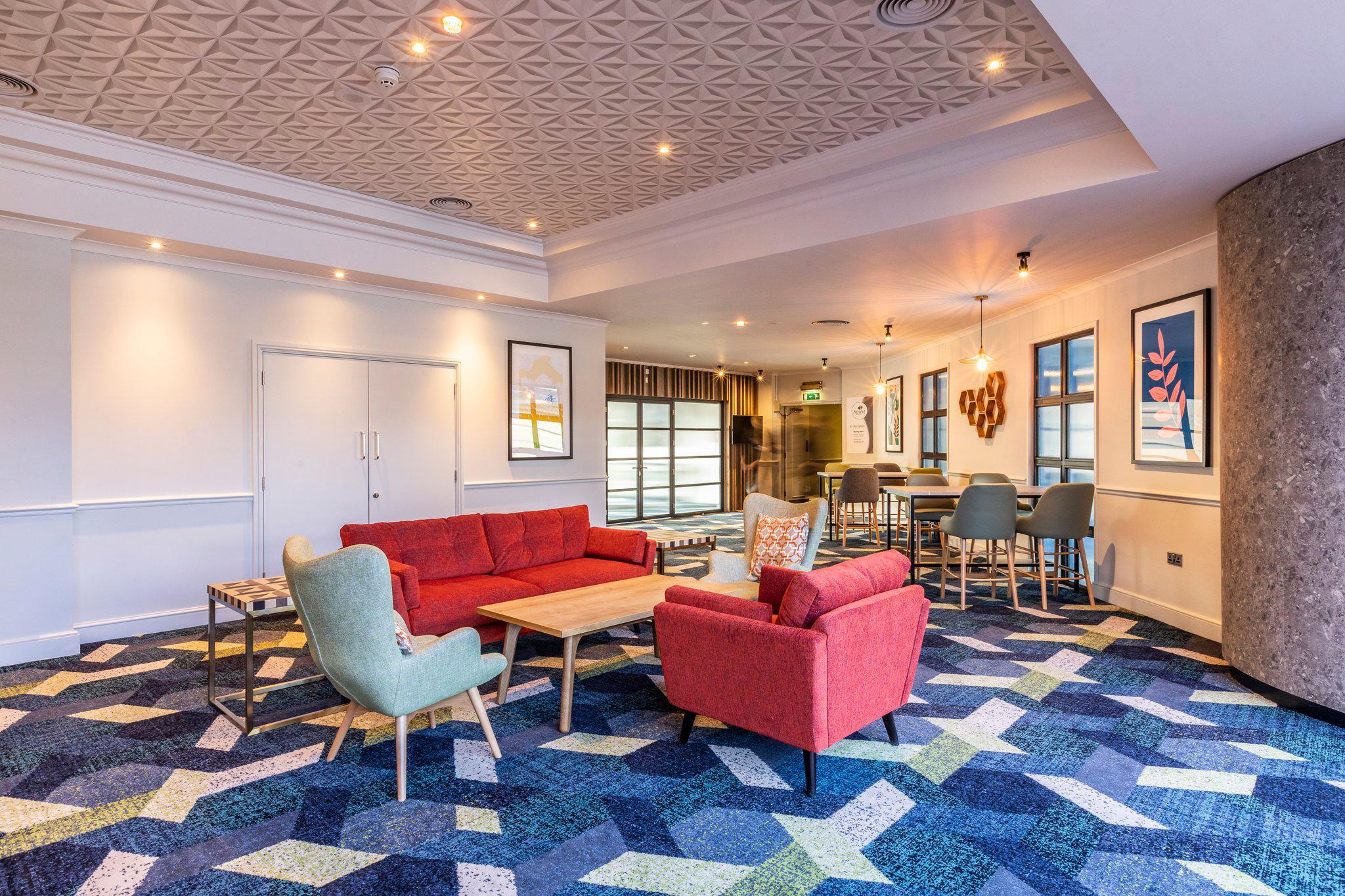 Фото Holiday Inn London - Sutton, an Ihg Hotel