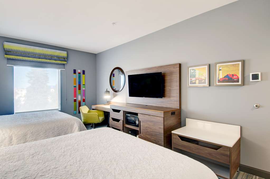 Фото Hampton Inn & Suites Portland West
