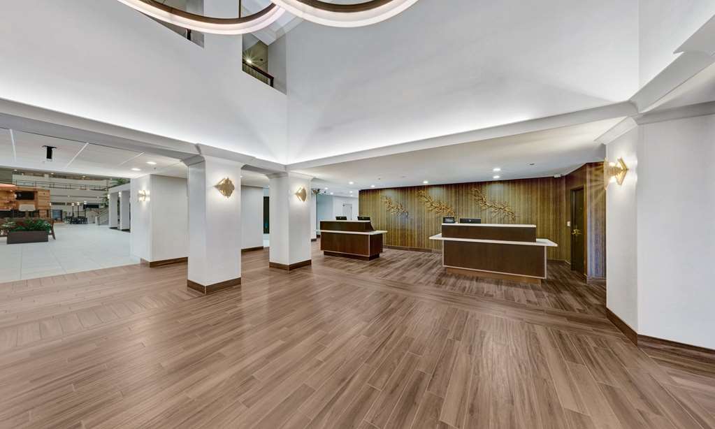 Фото Embassy Suites by Hilton Milwaukee Brookfield