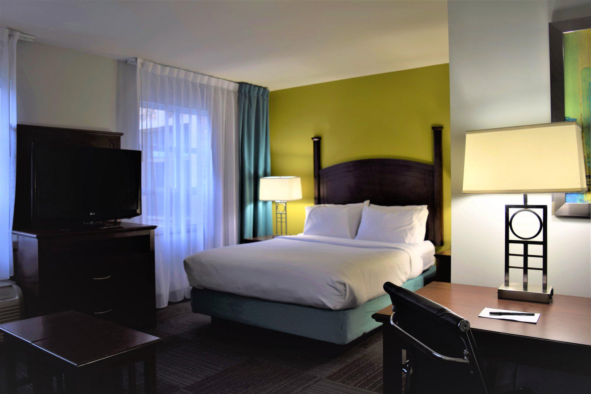 Фото Staybridge Suites London