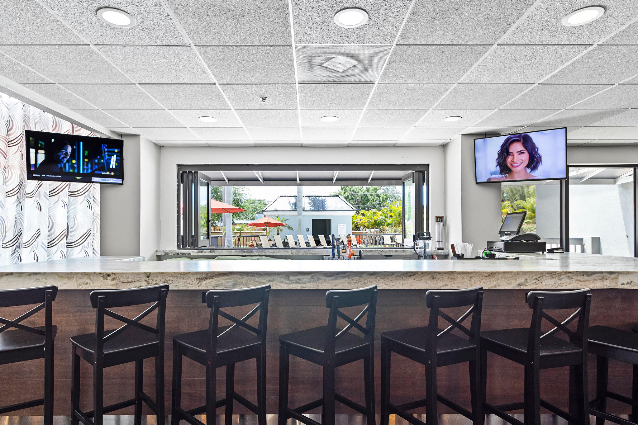 Фото Holiday Inn St. Petersburg West, an Ihg Hotel