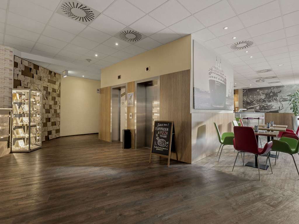 Фото Mercure Hotel Hamburg am Volkspark