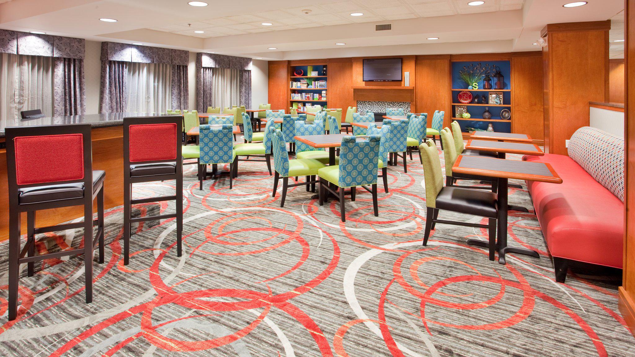 Фото Holiday Inn Express Fremont, an Ihg Hotel