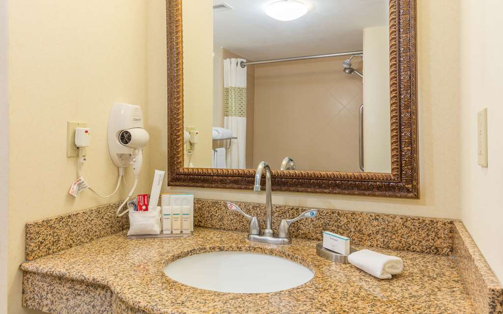 Фото Hampton Inn by Hilton-Queretaro Tecnologico