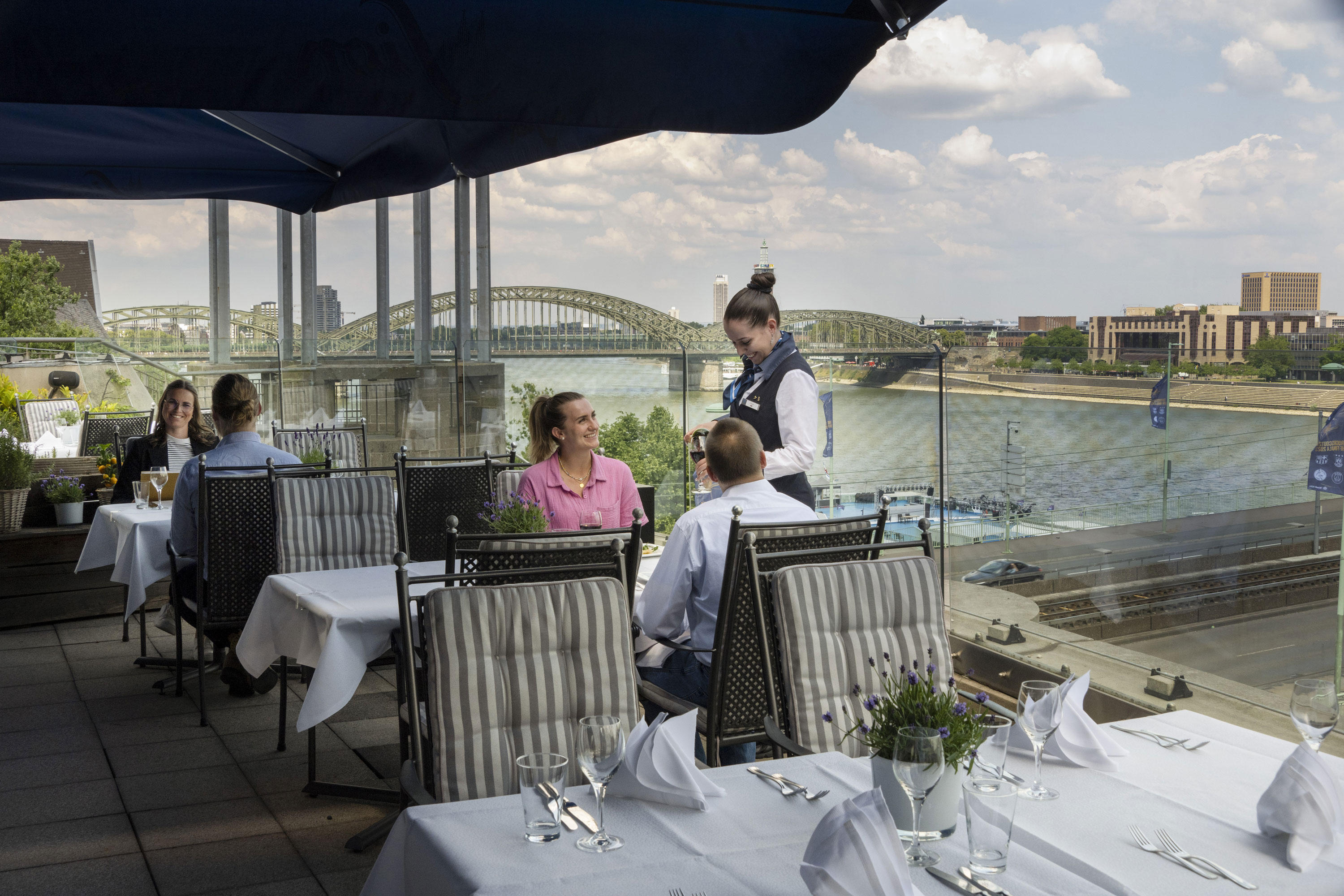 Фото Maritim Hotel Köln