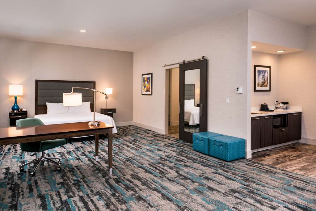 Фото Homewood Suites by Hilton Grand Rapids Downtown