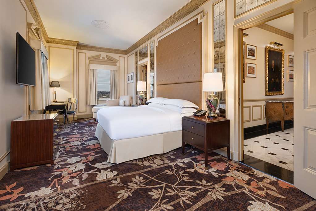 Фото Hilton Milwaukee City Center