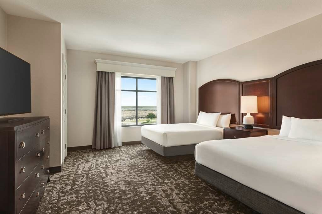 Фото Embassy Suites by Hilton Orlando Lake Buena Vista South