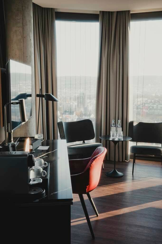 Фото Radisson Blu Hotel At Porsche Design Tower Stuttgart