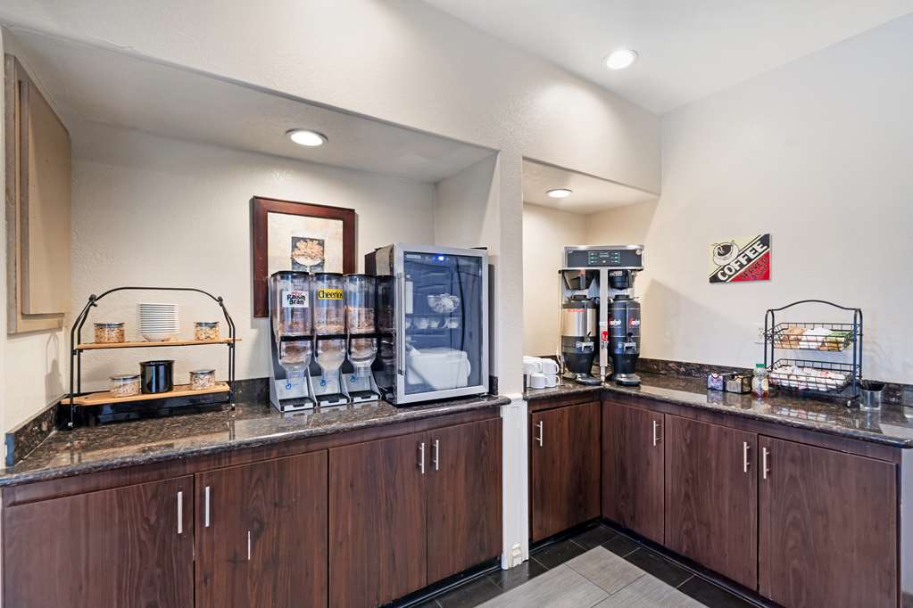Фото Best Western Plus Newport Mesa Inn