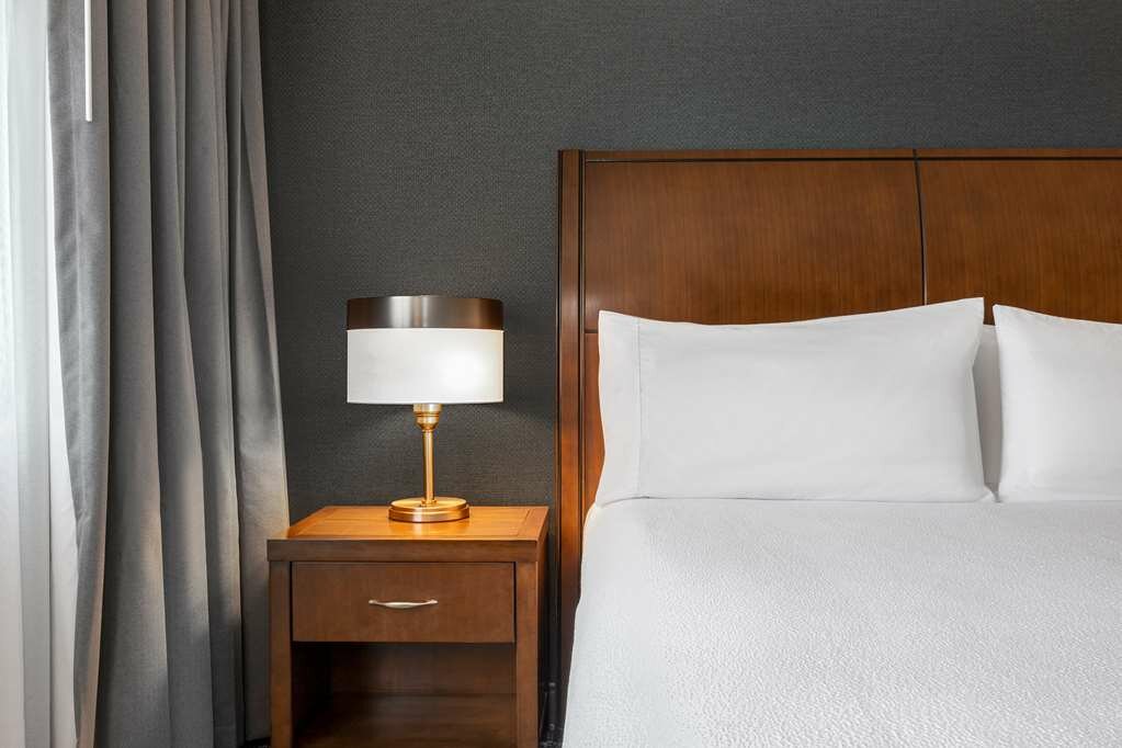 Фото Hilton Garden Inn Burlington Downtown