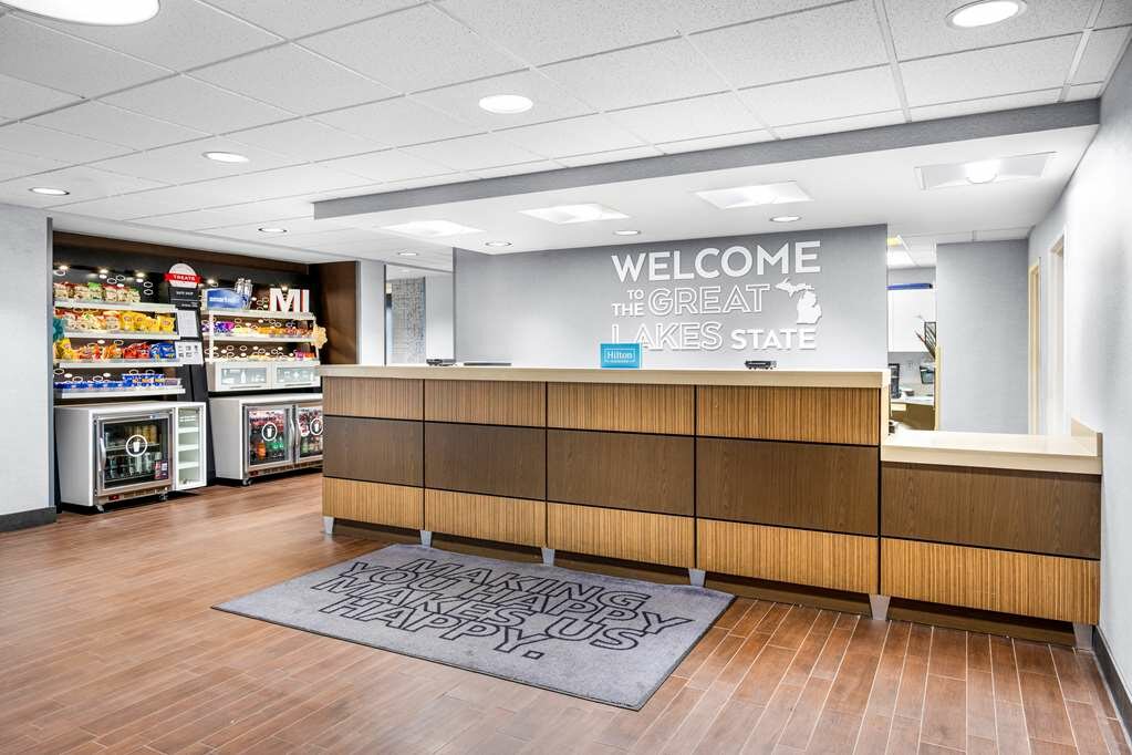 Фото Hampton Inn Grand Rapids-North