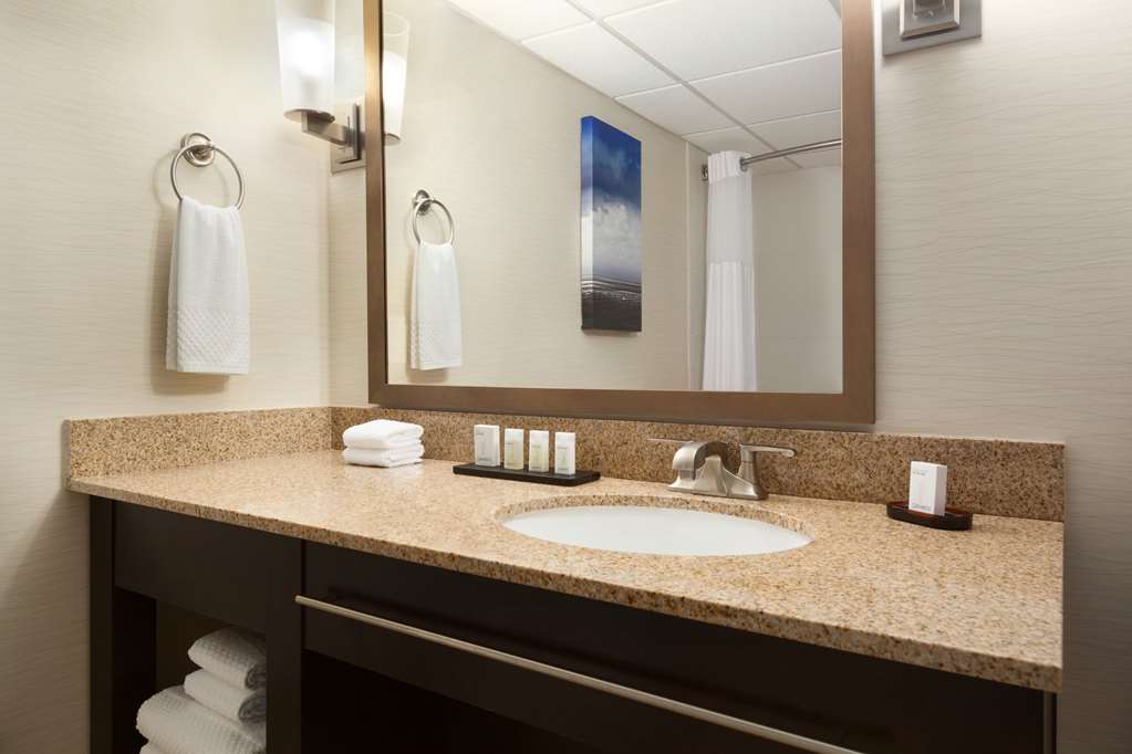 Фото Embassy Suites by Hilton Oklahoma City Will Rogers Airport